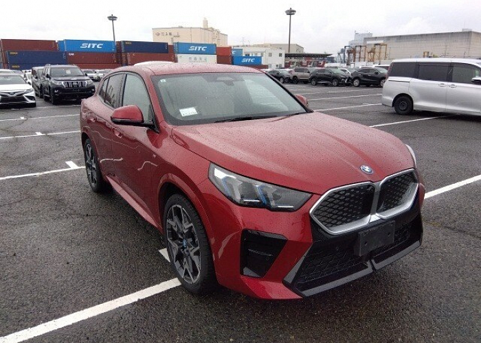 BMW iX2 xDrive30