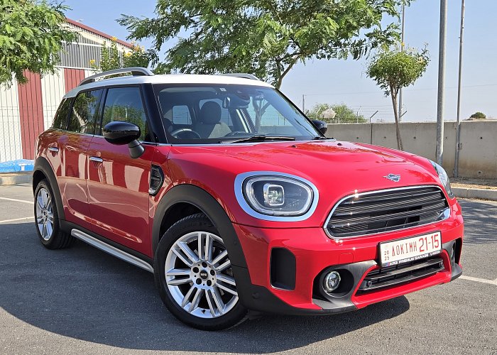 MINI Crossover